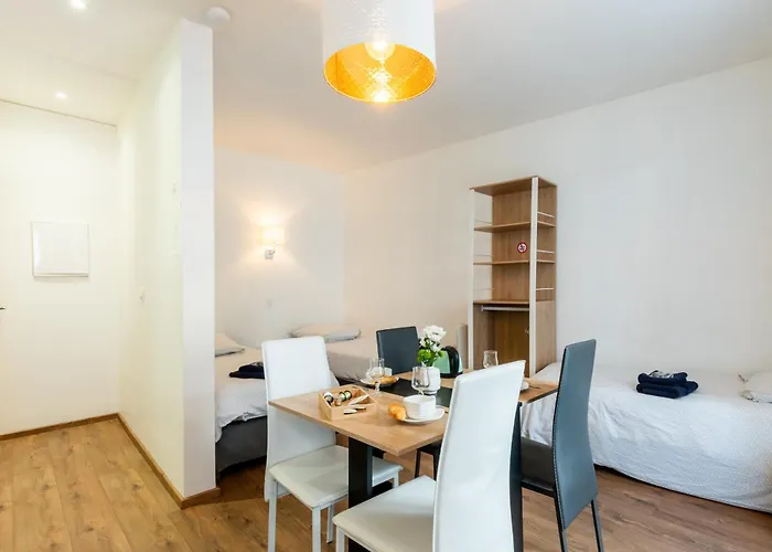 Happy - 9 Min Sanctuaires - Rénové&équipé - 3 Couchages *