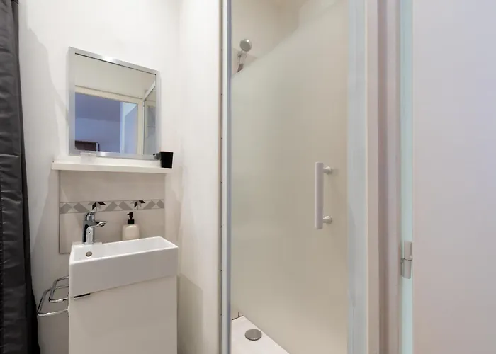 Happy - 9 Min Sanctuaires - Renove & Equipe - 3 Couchages Apartment *