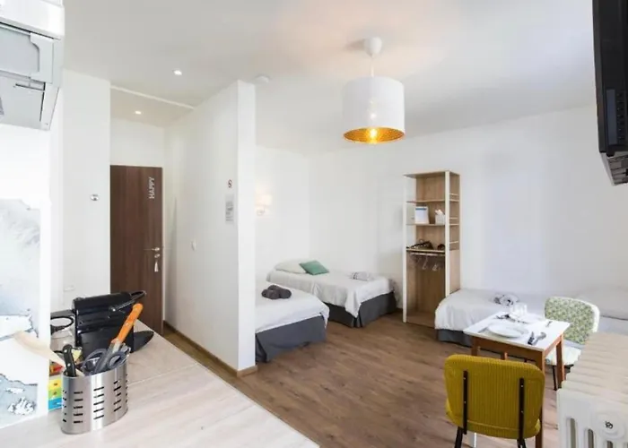 Happy - 9 Min Sanctuaires - Renove & Equipe - 3 Couchages アパート ルルド